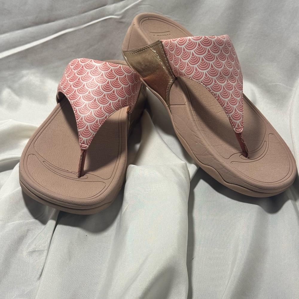 FITFLOPs! Pink clamshell and suede with gold  FitFlops W8